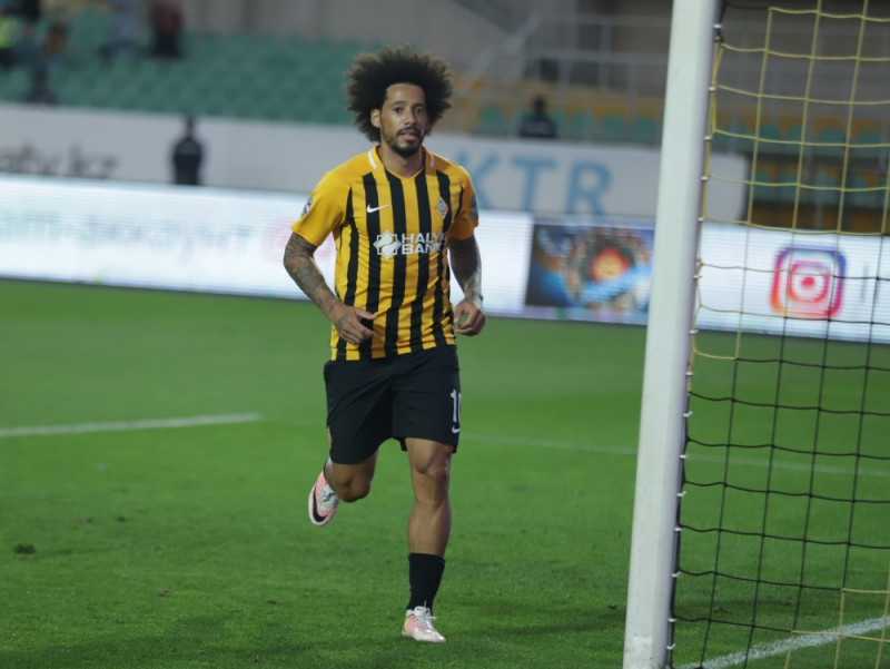 Kairat Inside: «Қайраттың» «Ақтөбені» тас-талқан етуі